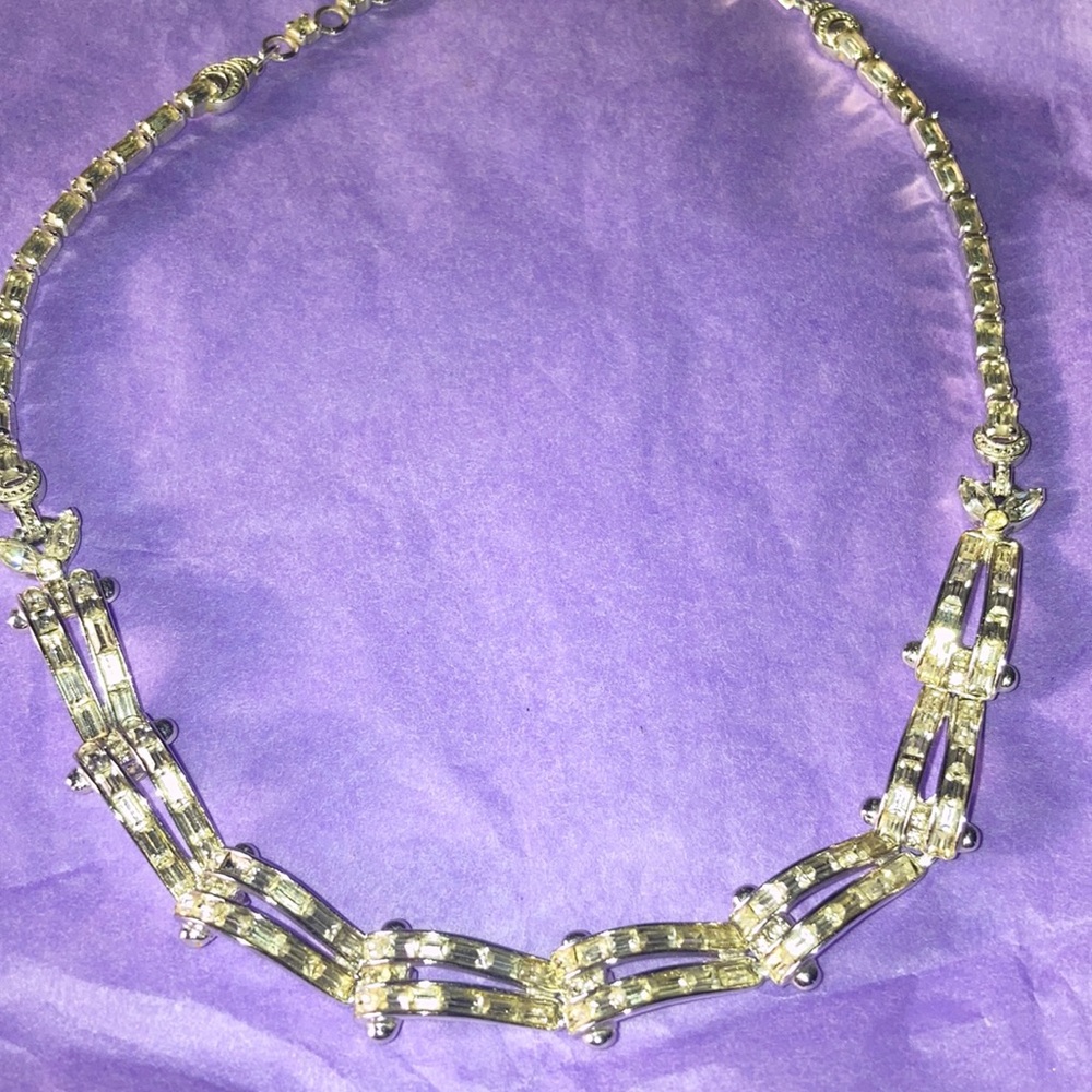 Vintage rhinestone necklace With baguettes and round crystal